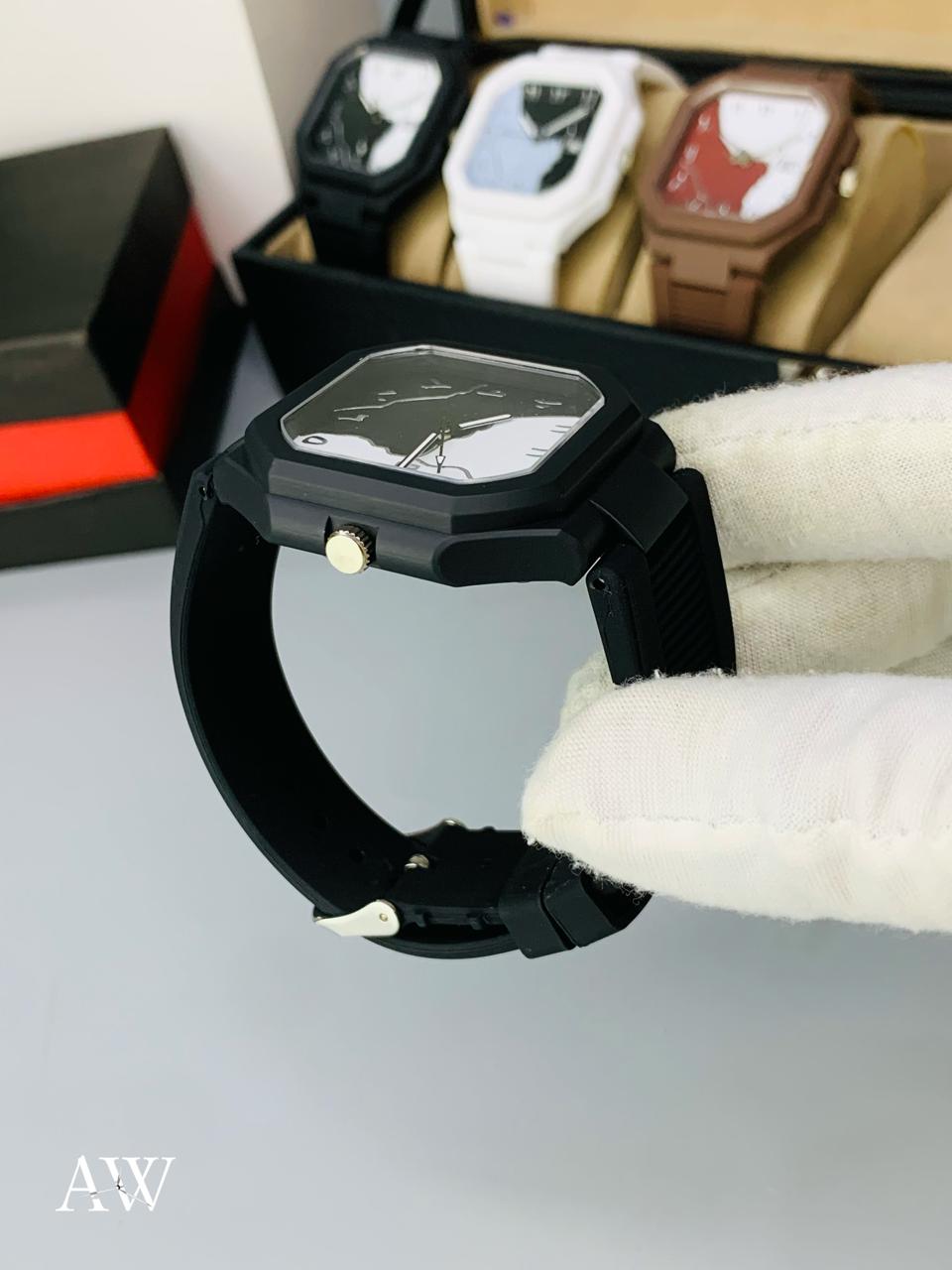 Square Aura New Arrivals